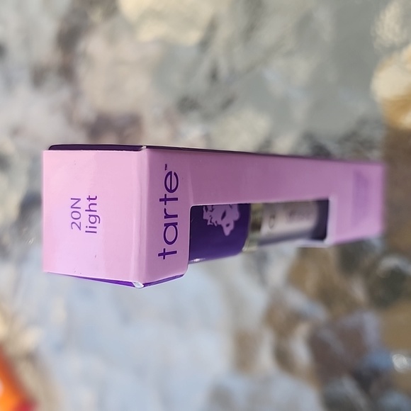 tarte Mini Maracuja Creaseless Concealer 20N-Light - Picture 2 of 4